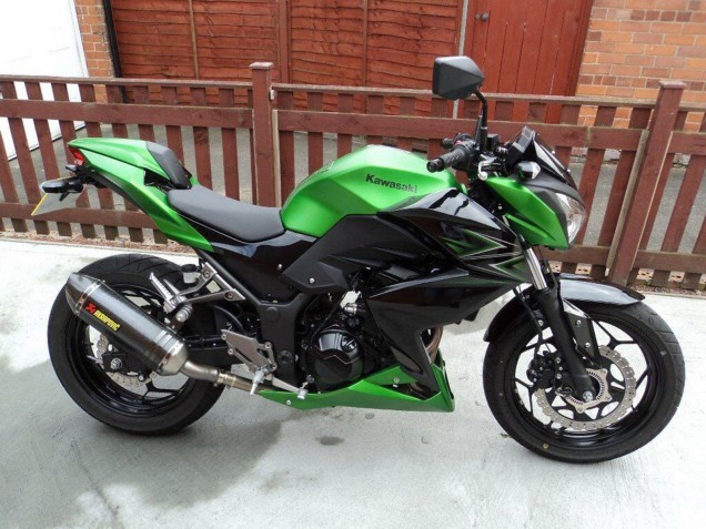 Venta Carenado Moto Kawasaki Z250/Z300 2015-2016 - Verde Negro Mate