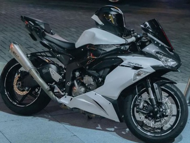 Venta Carenados Moto Kawasaki ZX6R 2019-2022 - Blanco Negro FibraCarbono