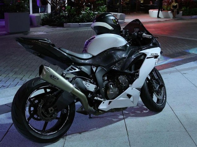Venta Carenados Moto Kawasaki ZX6R 2019-2022 - Blanco Negro FibraCarbono