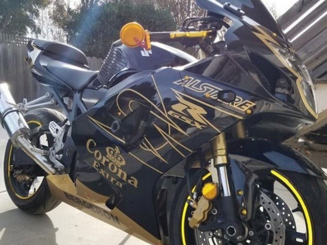 Venta Carenados Moto Suzuki GSXR 1000 2003-2004 - Negro Oro Corona