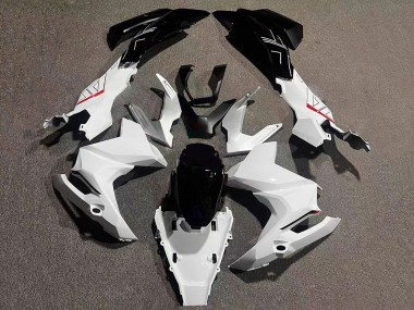 Venta Carenados Moto Honda ADV160 2022-2024 - Blanco Negro Brillante