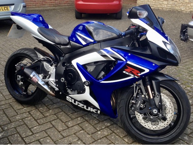 Venta Carenados Moto Suzuki GSXR 750 2006-2007 - Blanco Azul Negro Raya